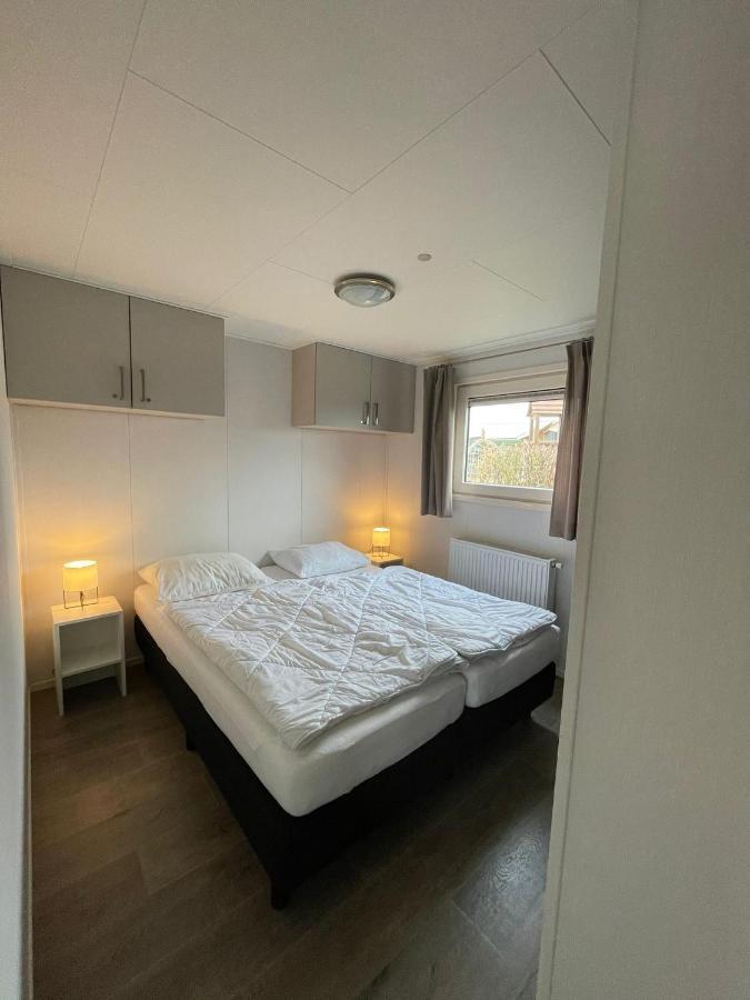 Op Gezellige Familiecamping Bij Zee Chalé