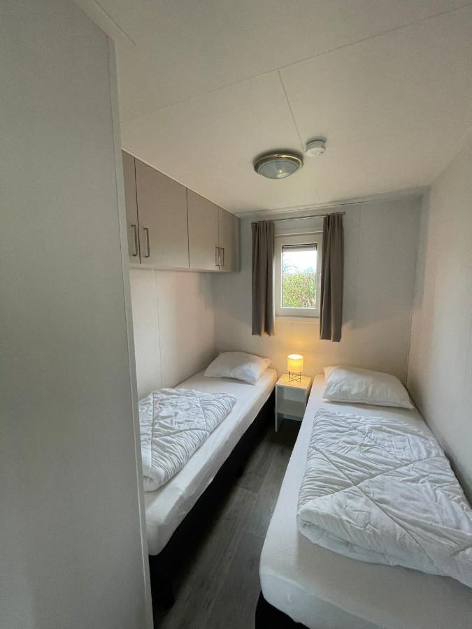 Op Gezellige Familiecamping Bij Zee Chalé