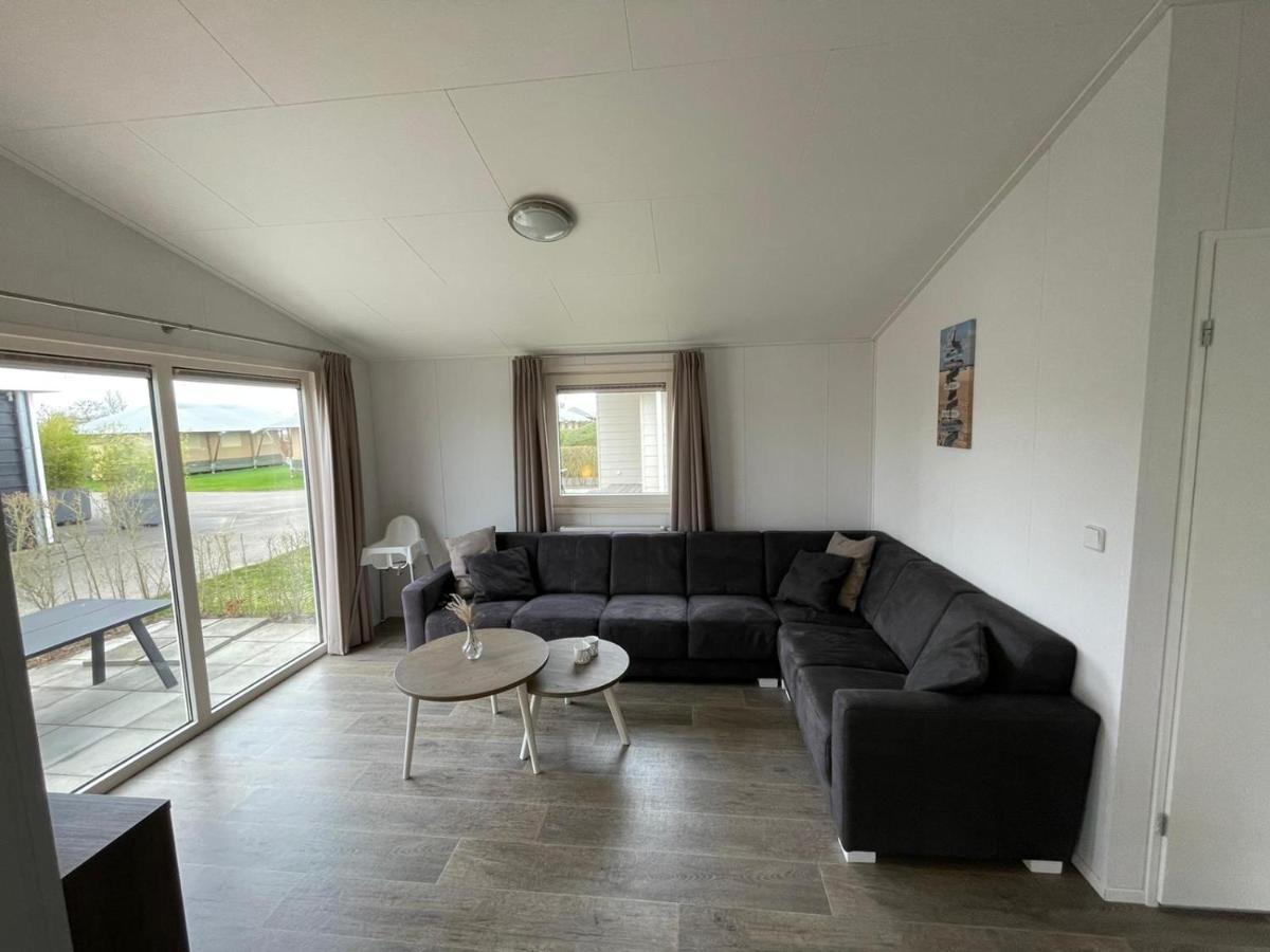 Op Gezellige Familiecamping Bij Zee Chalé